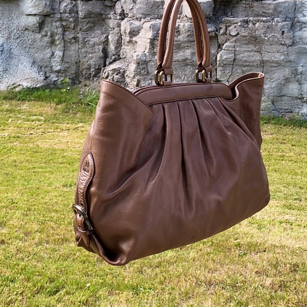 Authentic Fendi bag - Picture 3 of 16